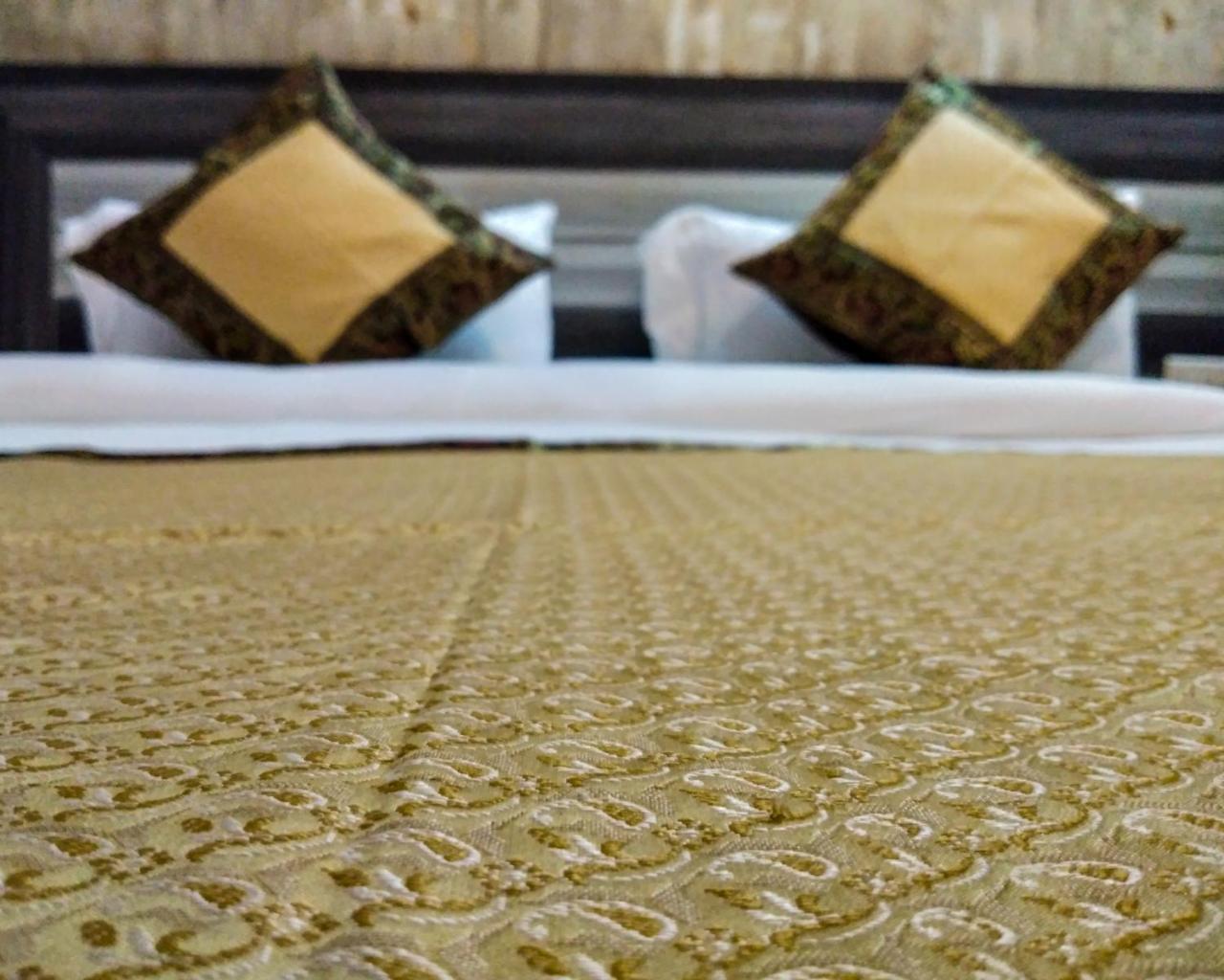 Dwivedi Hotels Hotel Elena Варанасі Екстер'єр фото