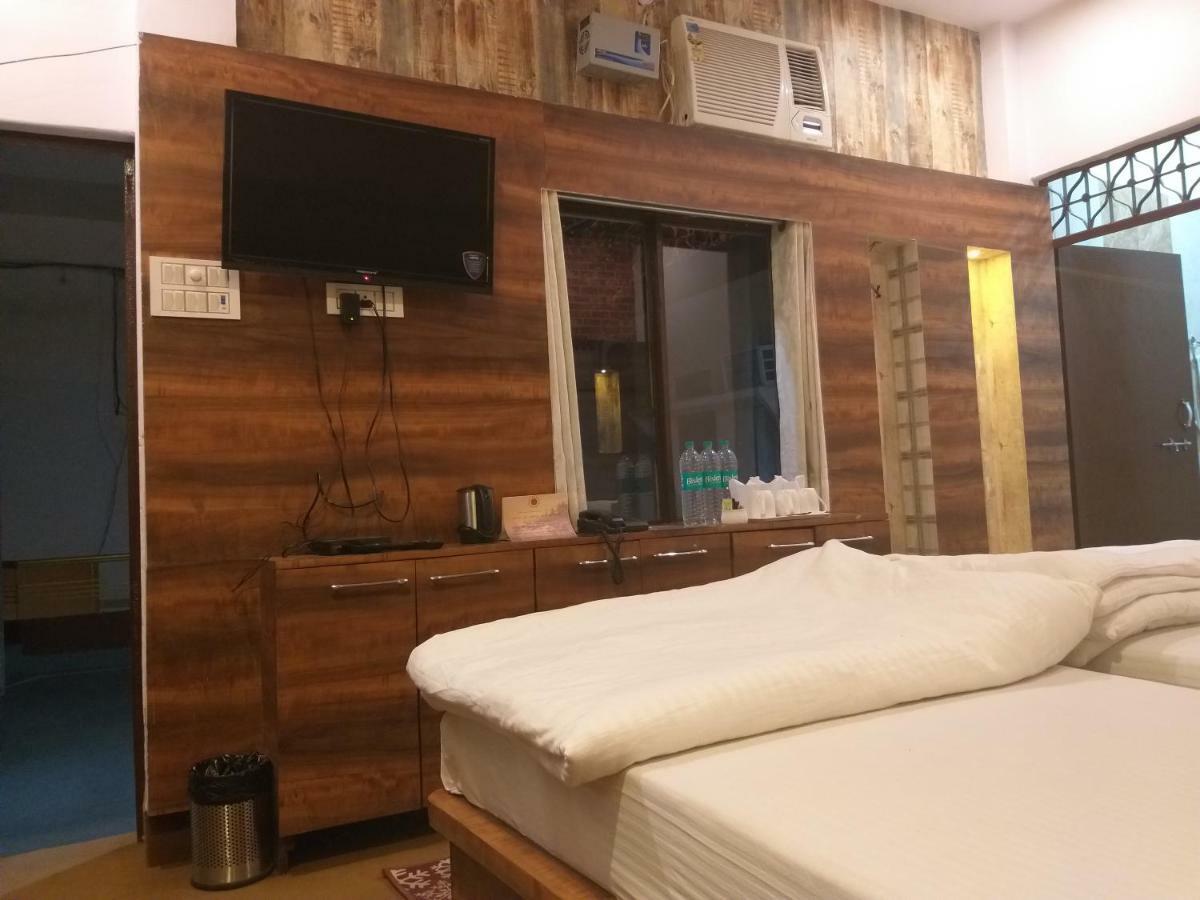Dwivedi Hotels Hotel Elena Варанасі Екстер'єр фото